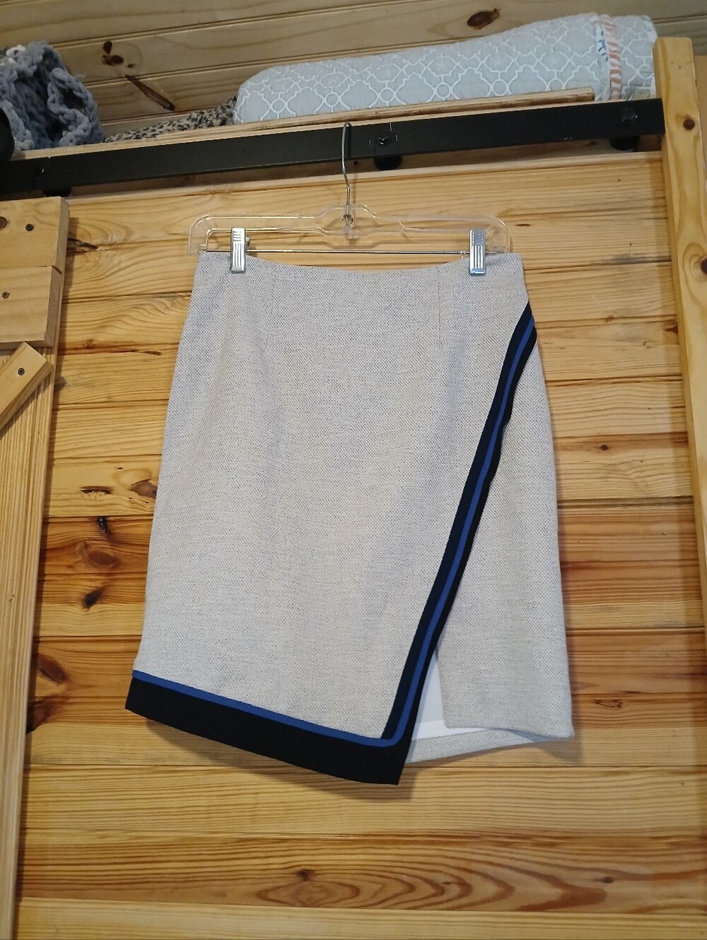 White House Black Market Skirt Size 4